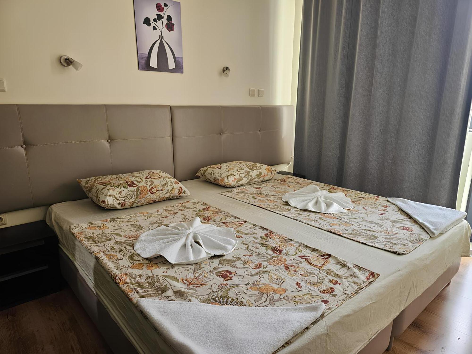 Apartments Yalta Golden Sands Ngoại thất bức ảnh