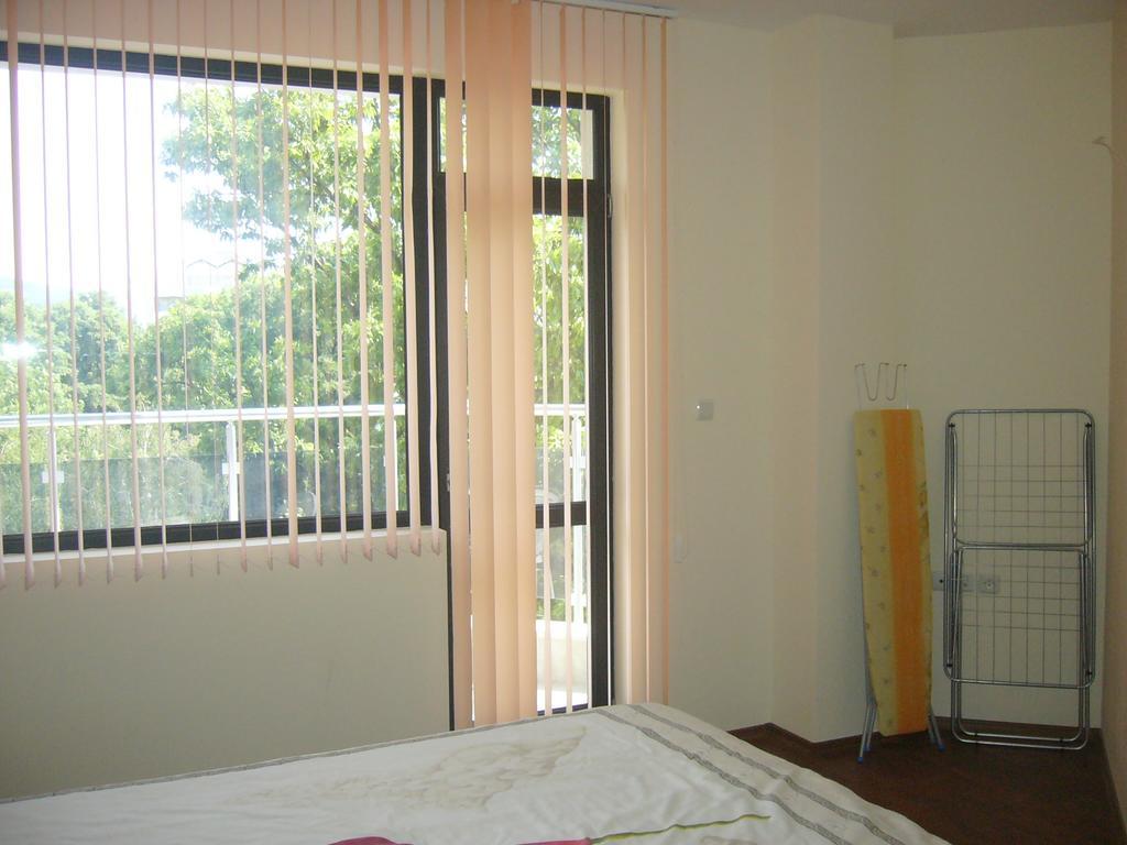 Apartments Yalta Golden Sands Ngoại thất bức ảnh