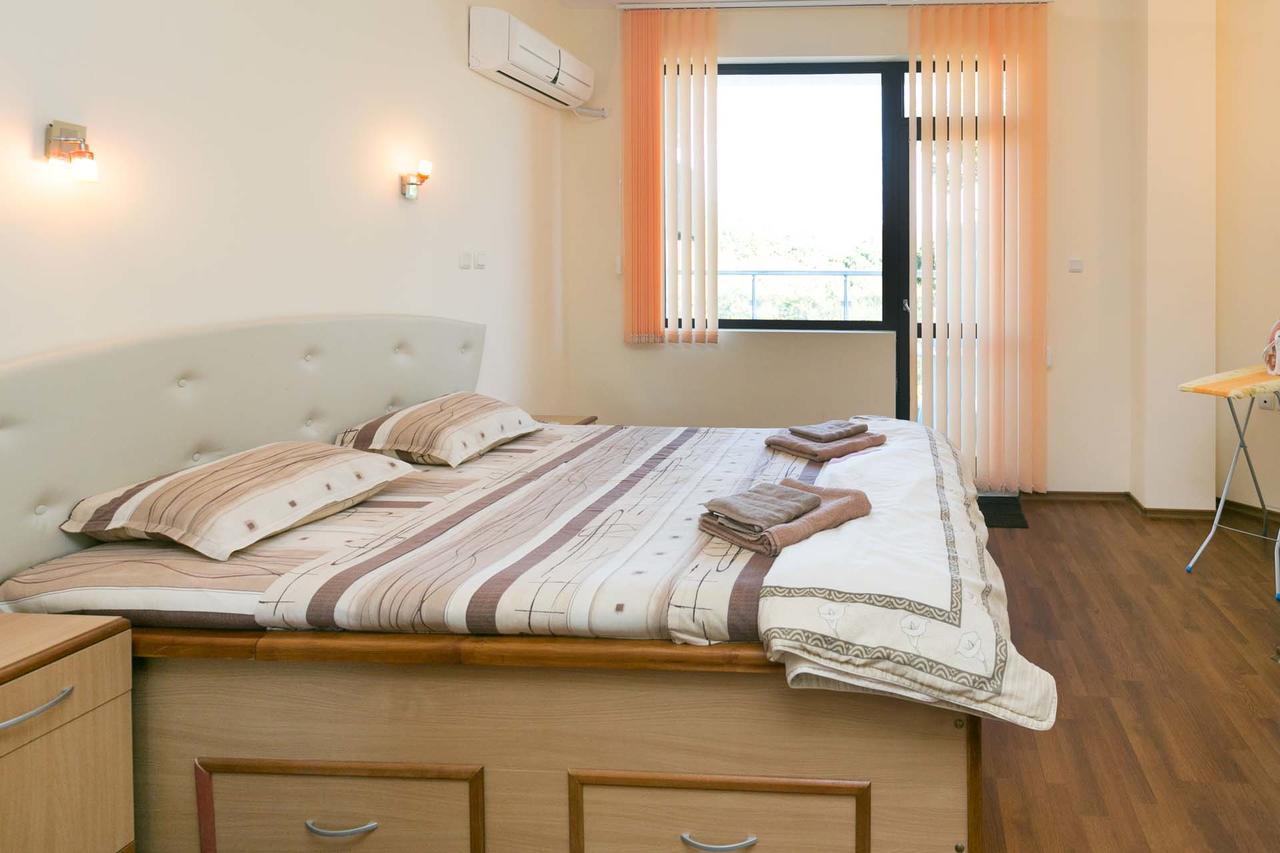 Apartments Yalta Golden Sands Ngoại thất bức ảnh